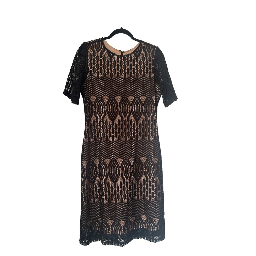 Sharagano Sheath Dress SZ 12 Black Geometric Lace Crochet Overlay Chevron Print